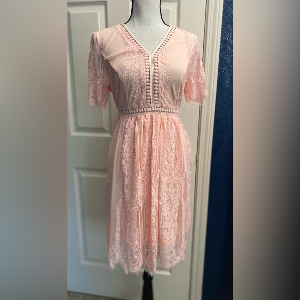 Elegant Pink Lace Dress